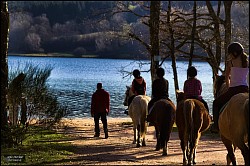 Balade à cheval au bord du lac de Saint Agnan