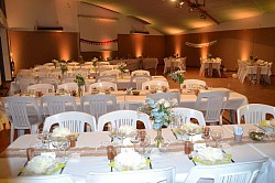 Mariage dans la salle des fêtes, Le Domaine du Bois du Loup