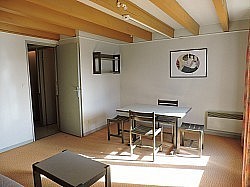 Pièce à vivre gîte de 5 personnes.